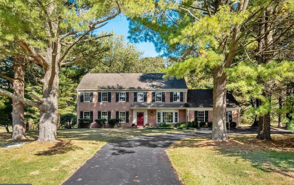 Beautiful 3-acre property grounds at Lakay Health Services